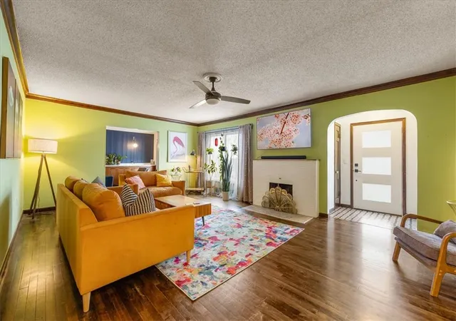 Photo 3 of Sale Pending at 3137 N 54 Street, Kansas City, KS 66104 | MLS# 2645229 | Listing updated on 2026-10-08