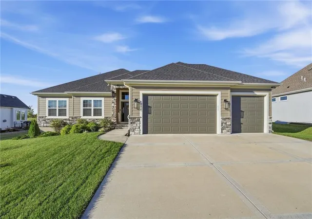 Single family home for sale at 4372 Aspen Dr, Basehor, KS 66007 | MLS# 2645235