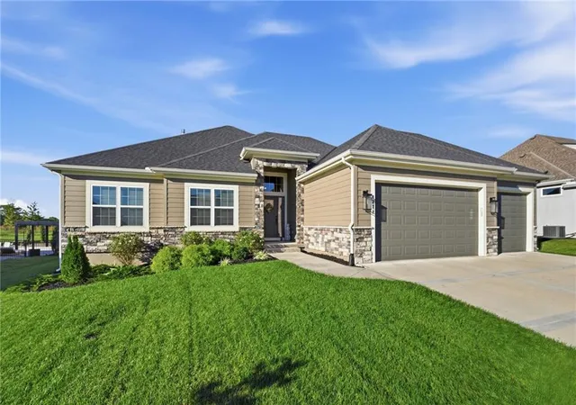 Photo 1 of Single family home for sale at 4372 Aspen Dr, Basehor, KS 66007 | MLS# 2645235 | Listing updated on 2026-10-05