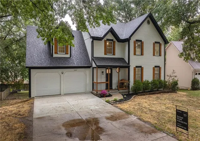 Photo 3 of Single family home for sale at 9624 N Wayne Ave, Kansas City, MO 64155 | MLS# 2645236 | Listing updated on 2026-10-06