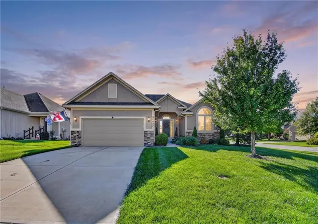 Photo 2 of Single family home for sale at 21647 W 177th Terrace, Olathe, KS 66062 | MLS# 2645244 | Listing updated on 2026-10-23