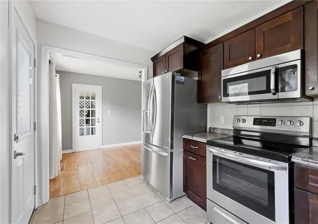 Photo 3 of Single family home for sale at 9012 Wornall Rd, Kansas City, MO 64114 | MLS# 2645251 | Listing updated on 2026-10-21