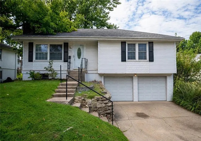 Photo 1 of Single family home for sale at 10708 E 25th Terrace, Independence, MO 64052 | MLS# 2645253 | Listing updated on 2026-10-05