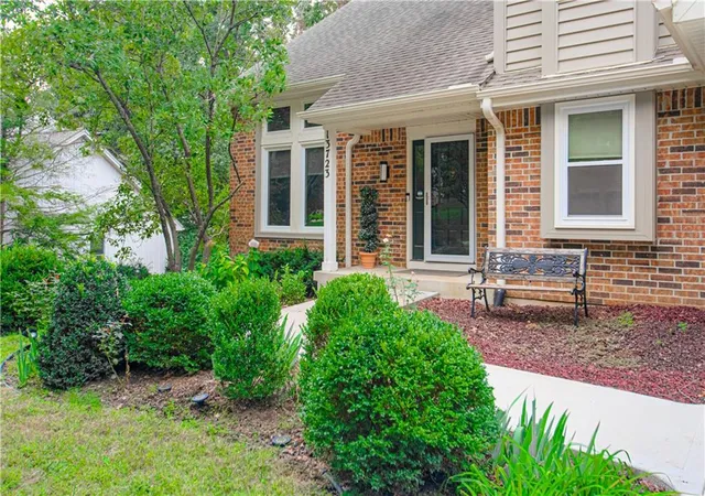 Photo 4 of Single family home for sale at 13723 W 75th Place, Shawnee, KS 66216 | MLS# 2645265 | Listing updated on 2026-10-05