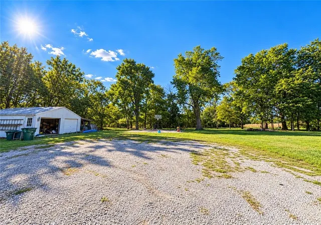 Photo 3 of Single family home for sale at 12366 SE Highway 116, Braymer, MO 64624 | MLS# 2645271 | Listing updated on 2026-10-07