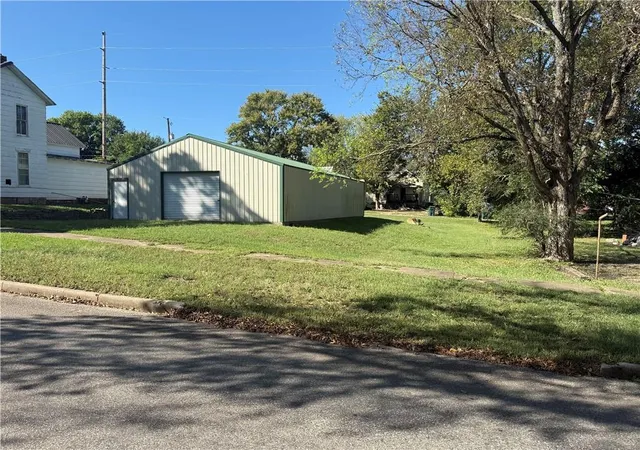 Photo 2 of Single family home for sale at 112 S Margrave St, Fort Scott, KS 66701 | MLS# 2645275 | Listing updated on 2026-10-02