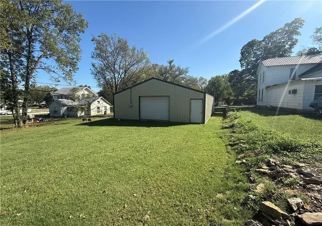 Photo 4 of Single family home for sale at 112 S Margrave St, Fort Scott, KS 66701 | MLS# 2645275 | Listing updated on 2026-10-02