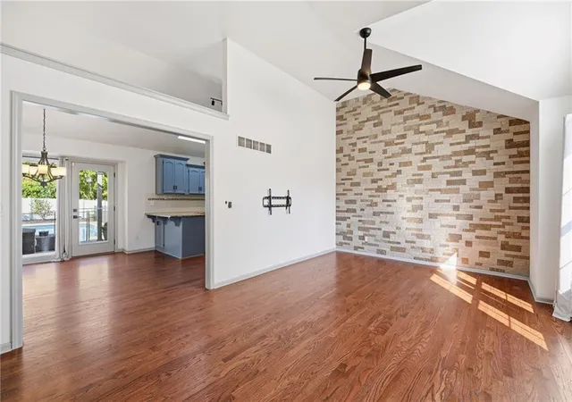 Photo 4 of Single family home for sale at 1304 NE 104th Place, Kansas City, MO 64155 | MLS# 2645282 | Listing updated on 2026-10-18