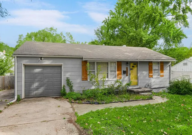 Photo 3 of Single family home for sale at 11604 E 55th Street, Raytown, MO 64133 | MLS# 2645288 | Listing updated on 2026-10-06