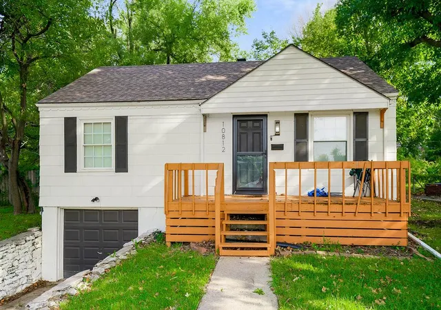 Photo 1 of Single family home for sale at 10812 E 59th Street, Raytown, MO 64133 | MLS# 2645293 | Listing updated on 2026-10-05