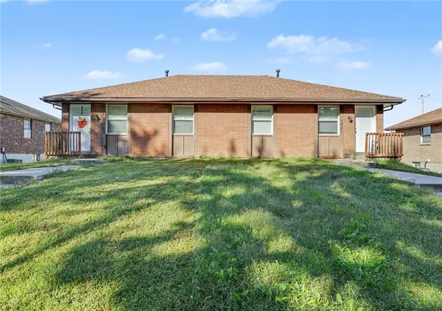 Photo 3 of Multi family home for sale at 1001 Sw  1003 Kings Cross Rd, Blue Springs, MO 64014 | MLS# 2645297 | Listing updated on 2026-10-09