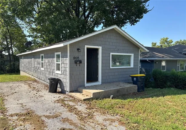 Photo 1 of Single family home for sale at 1003 E 83rd Terrace, Kansas City, MO 64131 | MLS# 2645302 | Listing updated on 2026-10-04