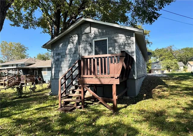 Photo 3 of Single family home for sale at 1003 E 83rd Terrace, Kansas City, MO 64131 | MLS# 2645302 | Listing updated on 2026-10-08