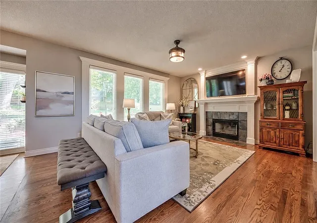Photo 4 of Single family home for sale at 4619 Aminda St, Shawnee, KS 66226 | MLS# 2645306 | Listing updated on 2026-10-09