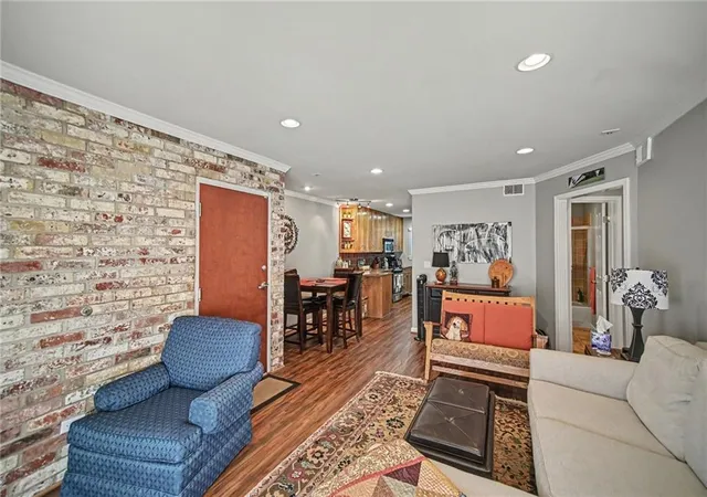 Listing Photo 5 - Condo for sale in building located at 5004 Baltimore Ave, Kansas City, MO 64112 - Unit #103