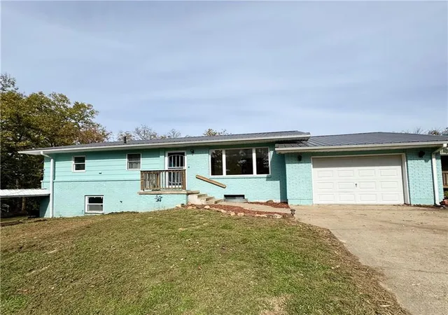 Photo 1 of Single family home for sale at 260 Cedar St, Osceola, MO 64776 | MLS# 2645313 | Listing updated on 2026-10-29
