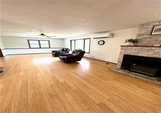 Photo 3 of Single family home for sale at 260 Cedar St, Osceola, MO 64776 | MLS# 2645313 | Listing updated on 2026-10-29