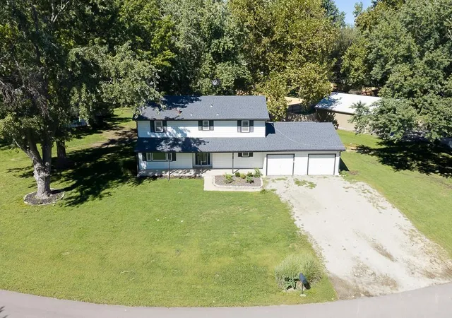Photo 2 of Single family home for sale at 116 Linden Cir, Perry, KS 66073 | MLS# 2645322 | Listing updated on 2026-10-09