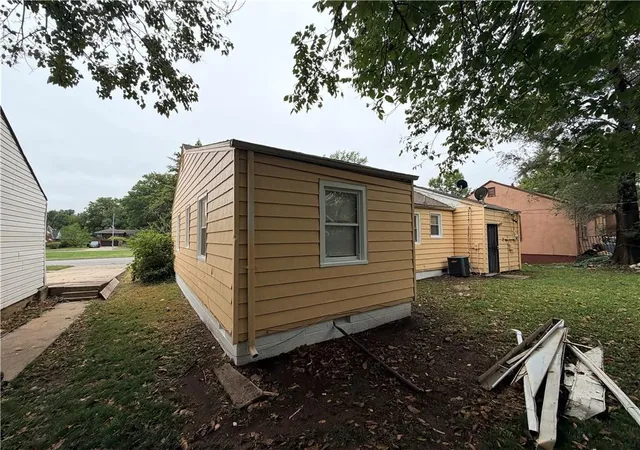 Photo 4 of Single family home for sale at 3004 102nd Road, Kansas City, MO 66418 | MLS# 2645323 | Listing updated on 2026-10-19