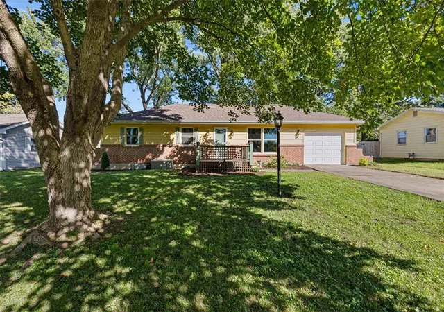 Photo 2 of Single family home for sale at 112 W 8th Street, Kearney, MO 64060 | MLS# 2645336 | Listing updated on 2026-10-08