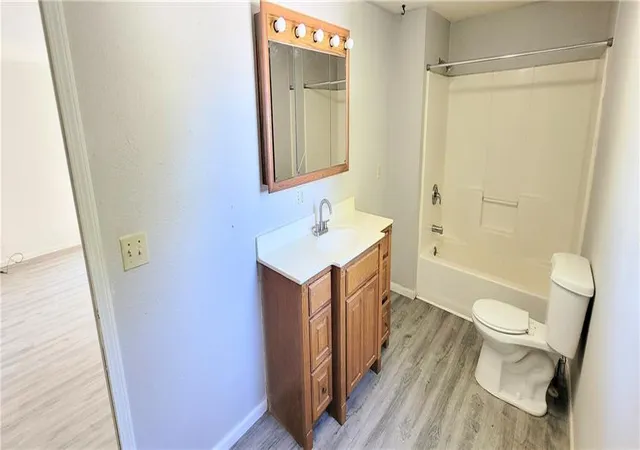 Photo 31 of Single family home for sale at 28 Ohio St, Iola, KS 66749 | MLS# 2645338 | Listing updated on 2026-10-03