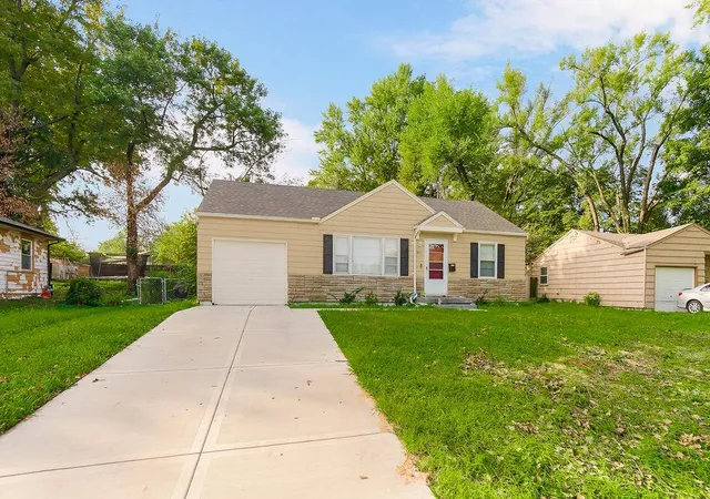 Photo 1 of Single family home for sale at 8805 E 73rd Street, Raytown, MO 64133 | MLS# 2645343 | Listing updated on 2026-10-05