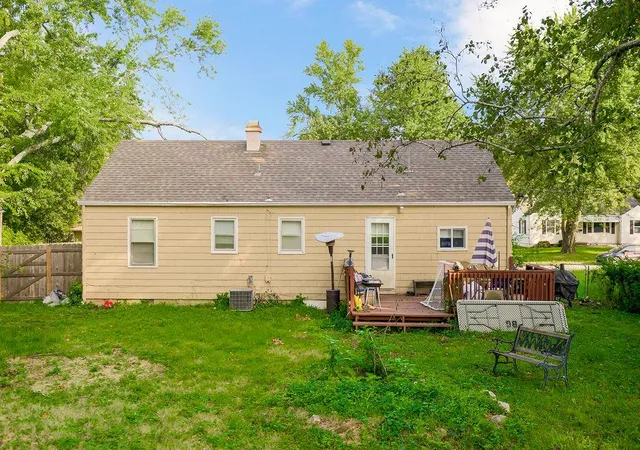 Photo 3 of Single family home for sale at 8805 E 73rd Street, Raytown, MO 64133 | MLS# 2645343 | Listing updated on 2026-10-05
