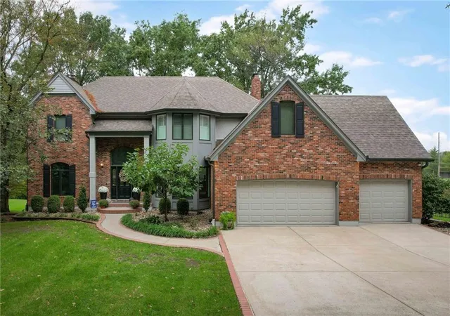 Single family home for sale at 9510 SE Keystone Dr, Lees Summit, MO 64086 | MLS# 2645345