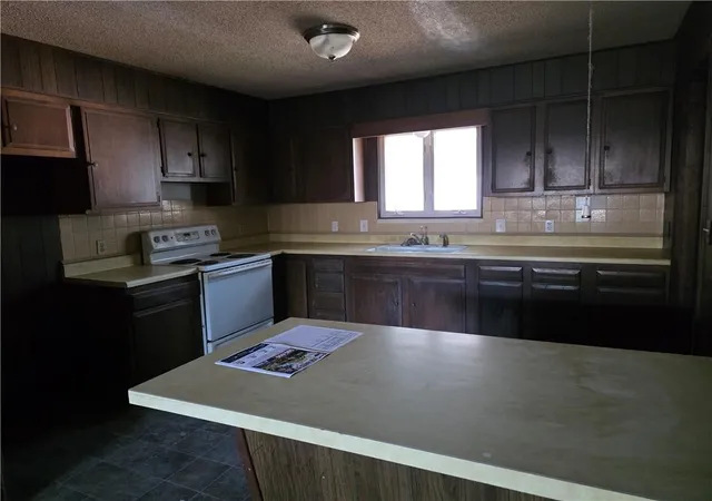 Photo 4 of Single family home for sale at 108 S Hayes St, Garnett, KS 66032 | MLS# 2645352 | Listing updated on 2026-10-07