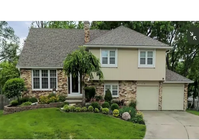 Photo 1 of Single family home for sale at 9146 Antioch Rd, Overland Park, KS 66212 | MLS# 2645356 | Listing updated on 2026-10-09