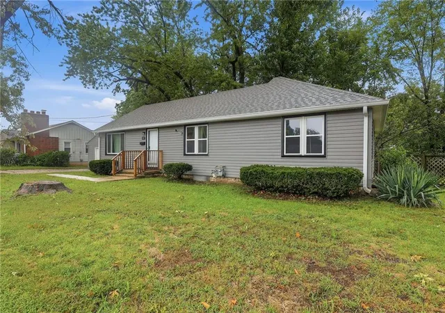 Photo 2 of Single family home for sale at 5807 Quivira Rd, Shawnee, KS 66216 | MLS# 2645364 | Listing updated on 2026-10-03