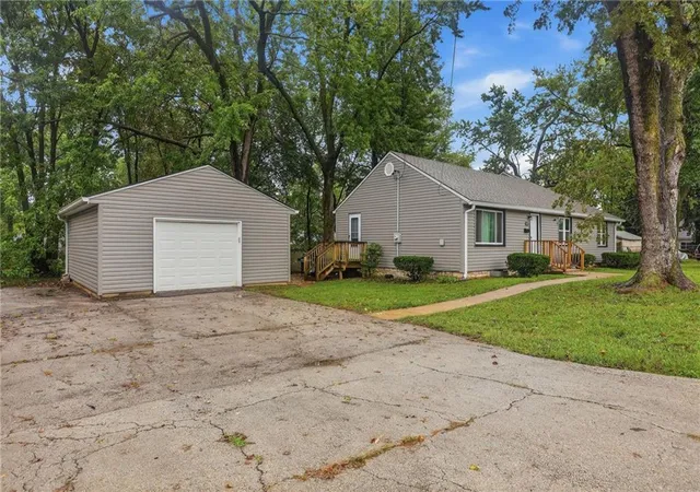 Photo 3 of Single family home for sale at 5807 Quivira Rd, Shawnee, KS 66216 | MLS# 2645364 | Listing updated on 2026-10-03