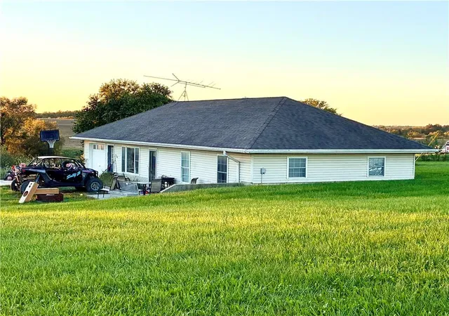 Single family home for sale at 5975 Grindstone Rd, Cameron, MO 64429 | MLS# 2645367