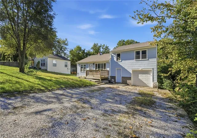 Photo 2 of Sale Pending at 5142 NE Baxter Ave, Kansas City, MO 64119 | MLS# 2645376 | Listing updated on 2026-10-08