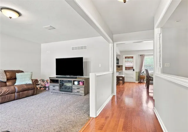 Photo 3 of Sale Pending at 1311 Heather Cir, Kearney, MO 64060 | MLS# 2645381 | Listing updated on 2026-10-05
