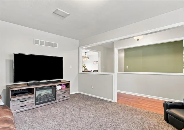 Photo 4 of Sale Pending at 1311 Heather Cir, Kearney, MO 64060 | MLS# 2645381 | Listing updated on 2026-10-05
