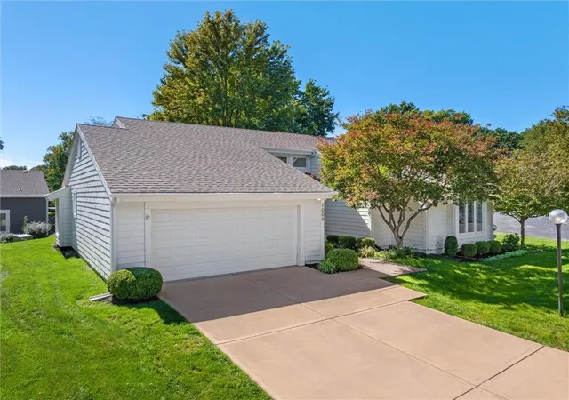 Photo 2 of Single family home for sale at 2009 W 123rd Terrace, Leawood, KS 66209 | MLS# 2645382 | Listing updated on 2026-10-15