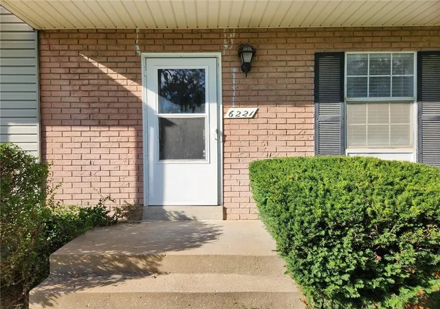 Photo 1 of Townhouse for sale at 6221 E 127th Street, Grandview, MO 64030 | MLS# 2645387 | Listing updated on 2026-10-06