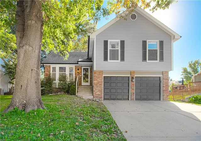 Photo 1 of Single family home for sale at 1331 Amesbury Ave, Liberty, MO 64068 | MLS# 2645389 | Listing updated on 2026-10-09