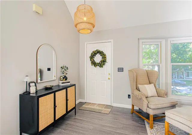 Photo 3 of Single family home for sale at 1331 Amesbury Ave, Liberty, MO 64068 | MLS# 2645389 | Listing updated on 2026-10-09