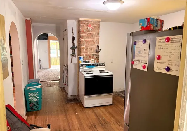 Photo 3 of Single family home for sale at 815 Jefferson St, Chillicothe, MO 64601 | MLS# 2645401 | Listing updated on 2026-10-06