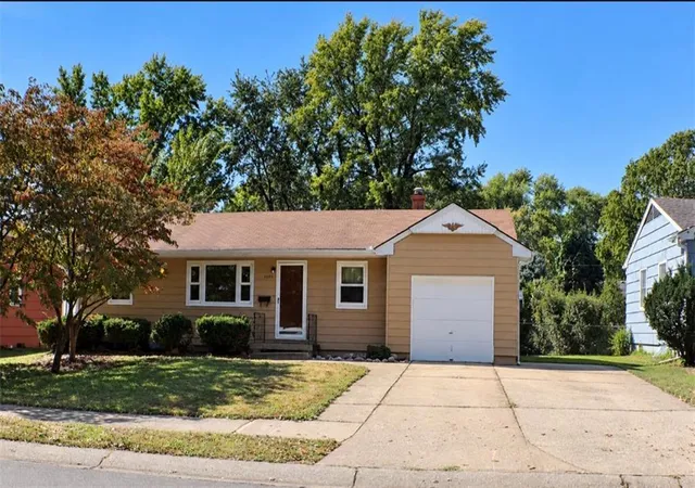 Photo 1 of Single family home for sale at 3600 S Main St, Independence, MO 64055 | MLS# 2645402 | Listing updated on 2026-10-08