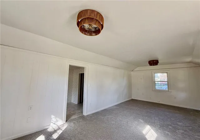 Photo 2 of Single family home for sale at 414 Darneal Ave, Richmond, MO 64085 | MLS# 2645403 | Listing updated on 2026-10-19