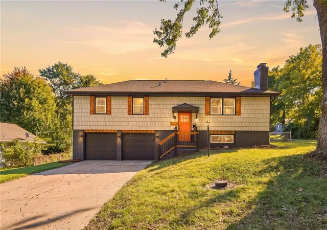 Photo 2 of Single family home for sale at 8915 E 57th Street, Raytown, MO 64133 | MLS# 2645405 | Listing updated on 2026-10-04