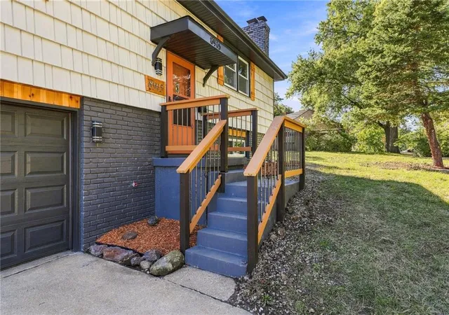 Photo 4 of Single family home for sale at 8915 E 57th Street, Raytown, MO 64133 | MLS# 2645405 | Listing updated on 2026-10-04