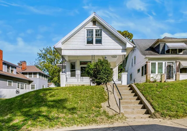 Photo 2 of Single family home for sale at 2325 S 15th Street, Saint Joseph, MO 64503 | MLS# 2645415 | Listing updated on 2026-10-16