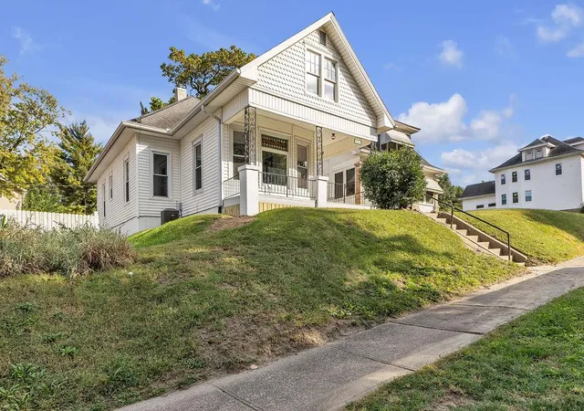 Photo 3 of Single family home for sale at 2325 S 15th Street, Saint Joseph, MO 64503 | MLS# 2645415 | Listing updated on 2026-10-16