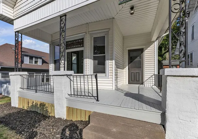 Photo 3 of Single family home for sale at 2325 S 15th Street, Saint Joseph, MO 64503 | MLS# 2645415 | Listing updated on 2026-10-21