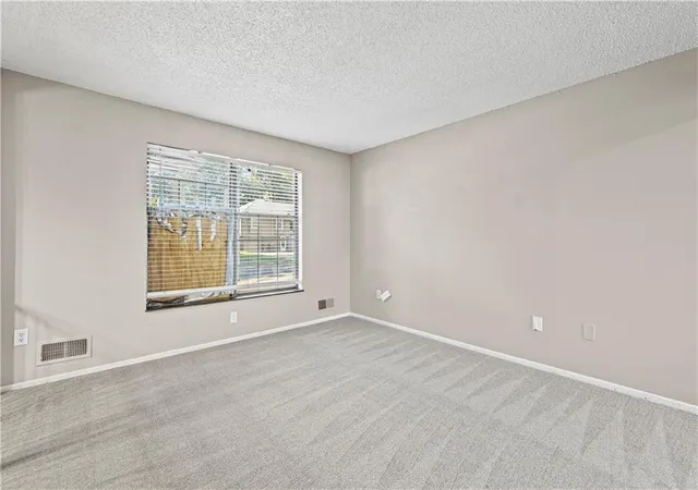 Listing Photo 4 - Condo for sale in building located at 11804 E 60th St, Kansas City, MO 64133