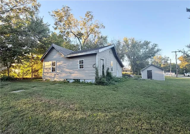 Single family home for sale at 306 E Fort Scott St, Butler, MO 64730 | MLS# 2645421